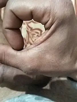 Snapshot of mehdi-l7away chatting on 03/10/26, 04:56 mehdi-l7away online show from 03/10/26, 04:56