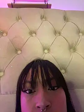 bonnie 18x online show from 01/11/25, 04:27