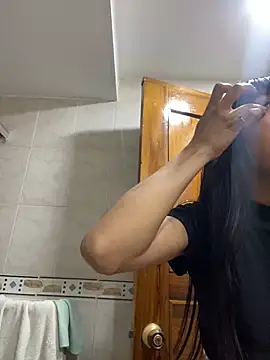 bonnie 18x online show from 01/15/25, 02:27