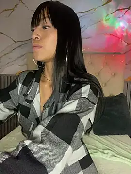 bonnie 18x online show from 03/22/25, 03:09