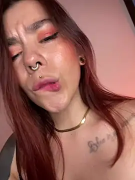 Snapshot of luccianagreyy chatting on 01/18/25, 11:44 luccianagreyy online show from 01/18/25, 11:44