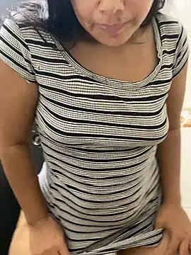 Snapshot of steisy325 chatting on 12/16/24, 04:02 steisy325 online show from 12/16/24, 04:02