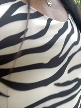 Snapshot of steisy325 chatting on 02/02/25, 05:48 steisy325 online show from 02/02/25, 05:48