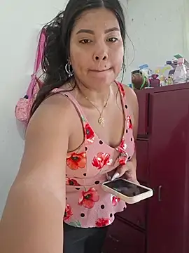 Snapshot of steisy325 chatting on 05/11/26, 02:45 steisy325 online show from 05/11/26, 02:45