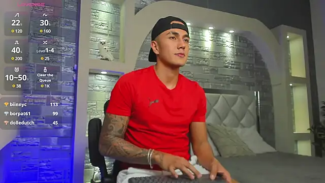 Snapshot of Aron_Bolt chatting on 01/21/25, 04:48 Aron Bolt online show from 01/21/25, 04:48