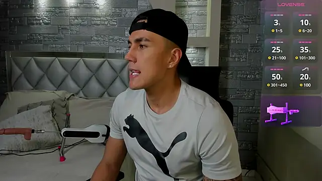 Snapshot of Aron_Bolt chatting on 03/06/25, 01:58 Aron Bolt online show from 03/06/25, 01:58