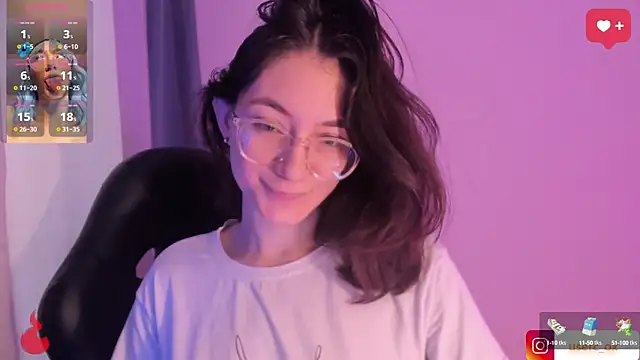 Snapshot of haanna_thompsoon chatting on 03/22/25, 01:19 haanna thompsoon online show from 03/22/25, 01:19