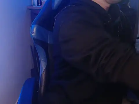 Snapshot of anjonoturno1 chatting on 03/18/26, 04:37 anjonoturno1 online show from 03/18/26, 04:37