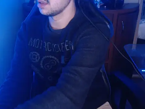 Snapshot of anjonoturno1 chatting on 04/10/26, 03:34 anjonoturno1 online show from 04/10/26, 03:34