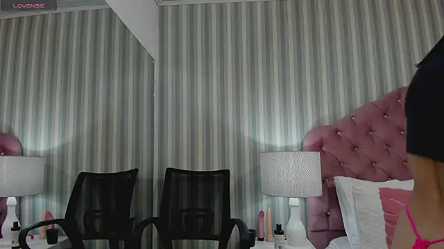 Snapshot of HazelMoret chatting on 03/06/25, 11:58 HazelMoret online show from 03/06/25, 11:58