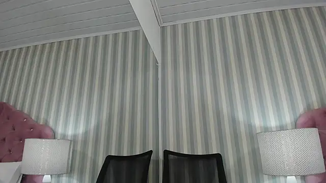 Snapshot of HazelMoret chatting on 03/22/25, 12:14 HazelMoret online show from 03/22/25, 12:14