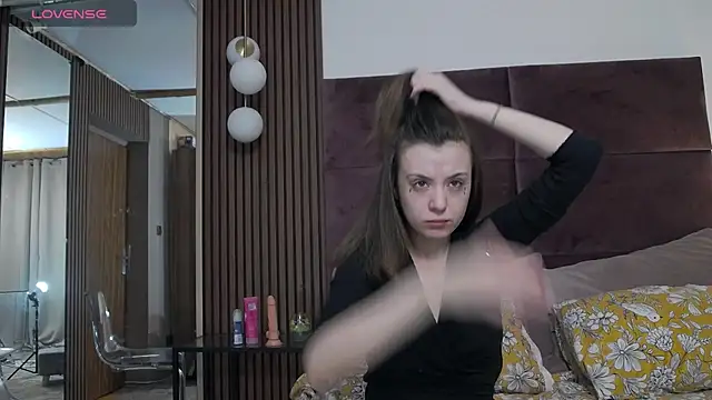 Snapshot of IvyBunny_ chatting on 12/09/24, 06:45 IvyBunny online show from 12/09/24, 06:45