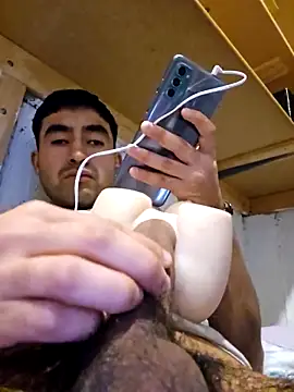 Snapshot of Axeltu77 chatting on 03/09/26, 08:13 Axeltu77 online show from 03/09/26, 08:13