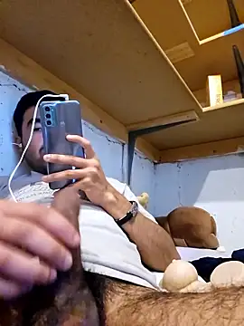 Snapshot of Axeltu77 chatting on 03/21/26, 10:02 Axeltu77 online show from 03/21/26, 10:02