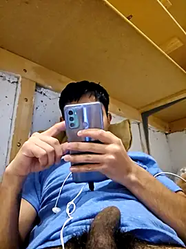 Snapshot of Axeltu77 chatting on 04/03/26, 10:41 Axeltu77 online show from 04/03/26, 10:41