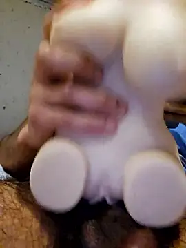 Snapshot of Axeltu77 chatting on 04/05/26, 07:49 Axeltu77 online show from 04/05/26, 07:49