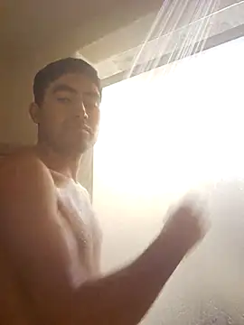 Snapshot of Axeltu77 chatting on 04/06/26, 04:10 Axeltu77 online show from 04/06/26, 04:10