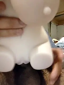 Snapshot of Axeltu77 chatting on 04/09/26, 12:43 Axeltu77 online show from 04/09/26, 12:43