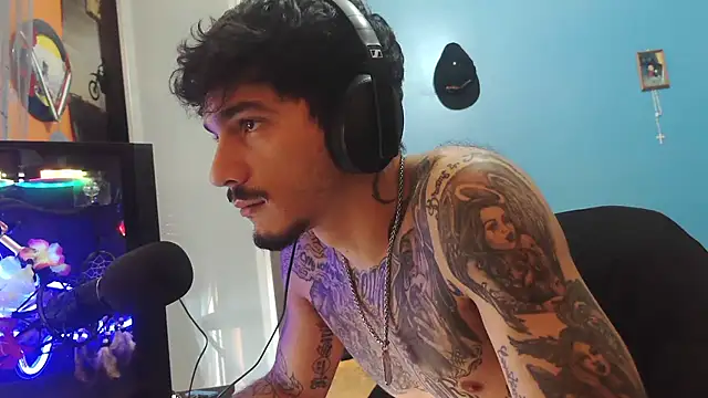 Badboyi1997 online show from 12/02/25, 10:42