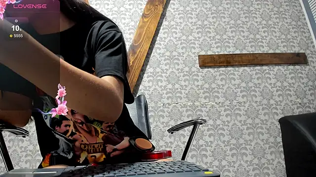 Snapshot of Mia_scarlet69 chatting on 01/30/25, 12:16 Mia scarlet69 online show from 01/30/25, 12:16