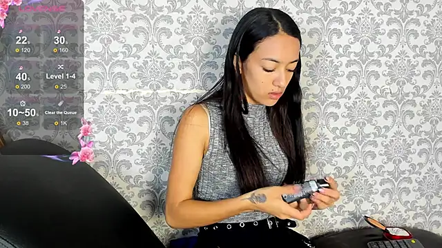 Snapshot of Mia_scarlet69 chatting on 02/06/25, 12:16 Mia scarlet69 online show from 02/06/25, 12:16