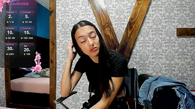 Snapshot of Mia_scarlet69 chatting on 02/17/25, 12:16 Mia scarlet69 online show from 02/17/25, 12:16