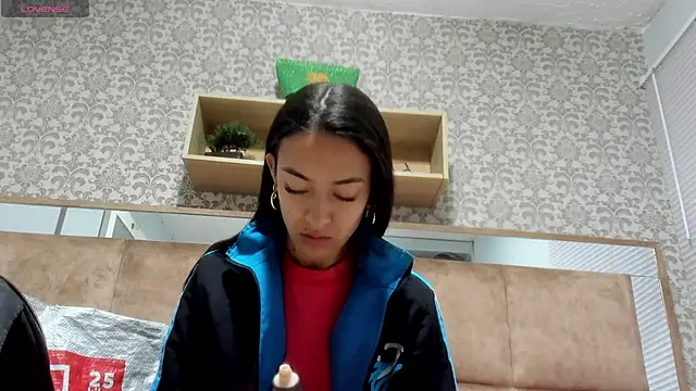 Snapshot of Mia_scarlet69 chatting on 03/07/25, 12:12 Mia scarlet69 online show from 03/07/25, 12:12