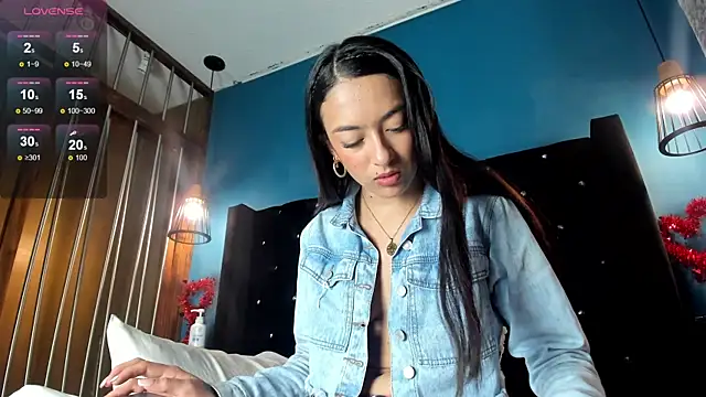 Snapshot of Mia_scarlet69 chatting on 03/14/25, 03:47 Mia scarlet69 online show from 03/14/25, 03:47