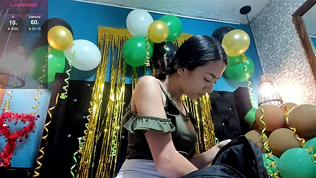 Snapshot of Mia_scarlet69 chatting on 03/18/25, 12:03 Mia scarlet69 online show from 03/18/25, 12:03