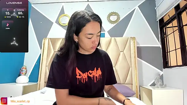 Snapshot of Mia_scarlet69 chatting on 09/15/25, 12:05 Mia scarlet69 online show from 09/15/25, 12:05