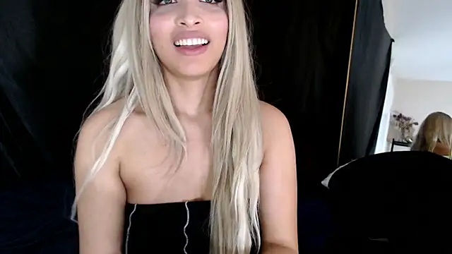 liadivina online show from 02/17/25, 03:20