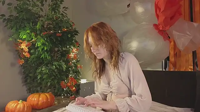 Rita flame online show from 11/02/25, 12:29