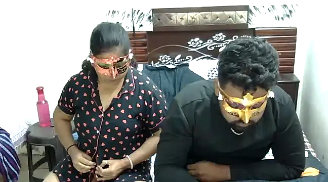 Snapshot of mona99966 chatting on 12/20/24, 01:00 mona99966 online show from 12/20/24, 01:00