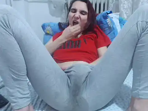 pussywetsquirty online show from 12/16/24, 07:15