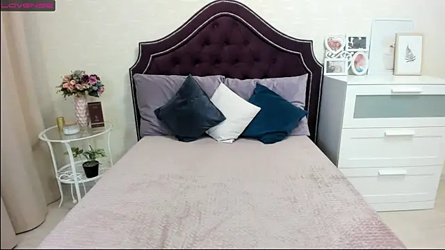 BettyBloom69 online show from 02/25/25, 04:35