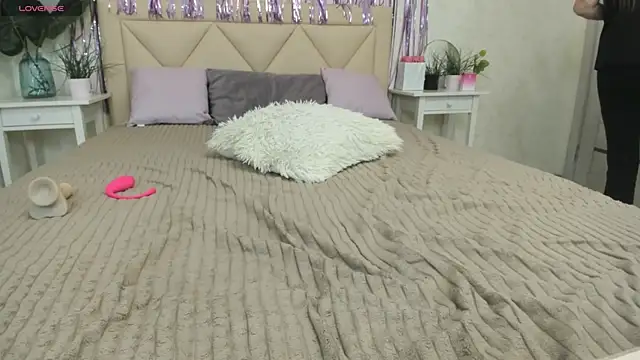 BettyBloom69 online show from 03/03/25, 07:54