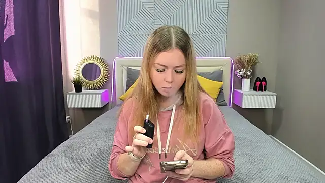 BettyBloom69 online show from 09/17/25, 04:47