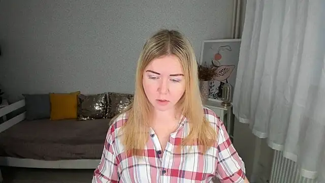 BettyBloom69 online show from 12/04/25, 04:44