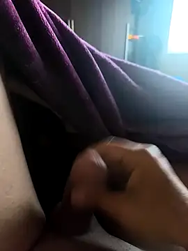 Snapshot of mirrowhot chatting on 04/21/26, 06:09 mirrowhot online show from 04/21/26, 06:09