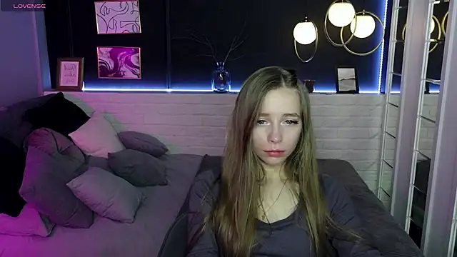 Snapshot of OliviaGentle chatting on 12/06/24, 04:36 OliviaGentle online show from 12/06/24, 04:36