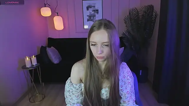 Snapshot of OliviaGentle chatting on 12/09/24, 12:34 OliviaGentle online show from 12/09/24, 12:34