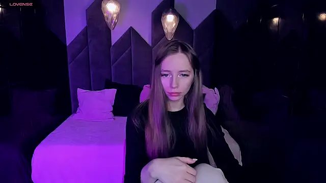 Snapshot of OliviaGentle chatting on 12/10/24, 08:30 OliviaGentle online show from 12/10/24, 08:30