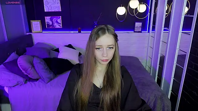 Snapshot of OliviaGentle chatting on 12/14/24, 10:18 OliviaGentle online show from 12/14/24, 10:18