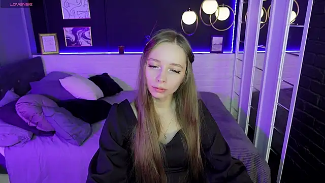 Snapshot of OliviaGentle chatting on 12/15/24, 04:29 OliviaGentle online show from 12/15/24, 04:29