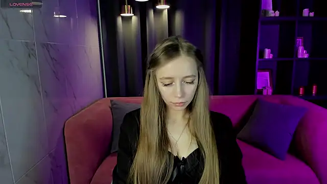 Snapshot of OliviaGentle chatting on 12/16/24, 03:22 OliviaGentle online show from 12/16/24, 03:22