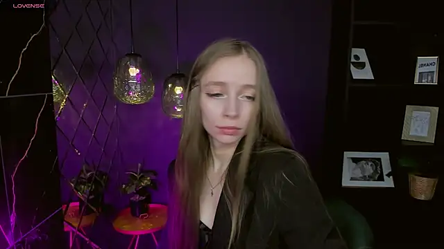 Snapshot of OliviaGentle chatting on 12/16/24, 09:31 OliviaGentle online show from 12/16/24, 09:31