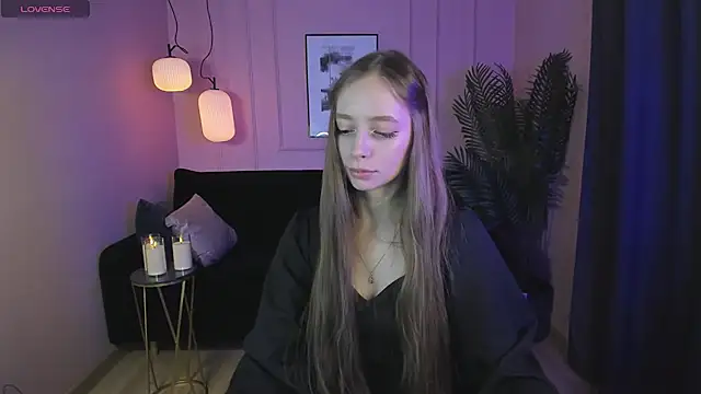 Snapshot of OliviaGentle chatting on 12/23/24, 12:46 OliviaGentle online show from 12/23/24, 12:46