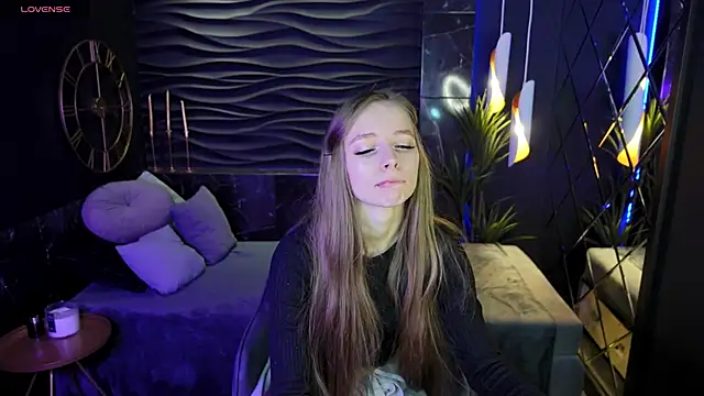 Snapshot of OliviaGentle chatting on 01/13/25, 05:44 OliviaGentle online show from 01/13/25, 05:44