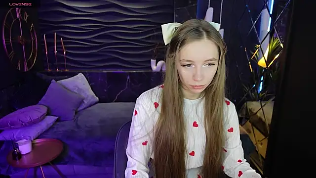 Snapshot of OliviaGentle chatting on 01/19/25, 01:00 OliviaGentle online show from 01/19/25, 01:00