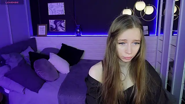 Snapshot of OliviaGentle chatting on 02/02/25, 03:32 OliviaGentle online show from 02/02/25, 03:32